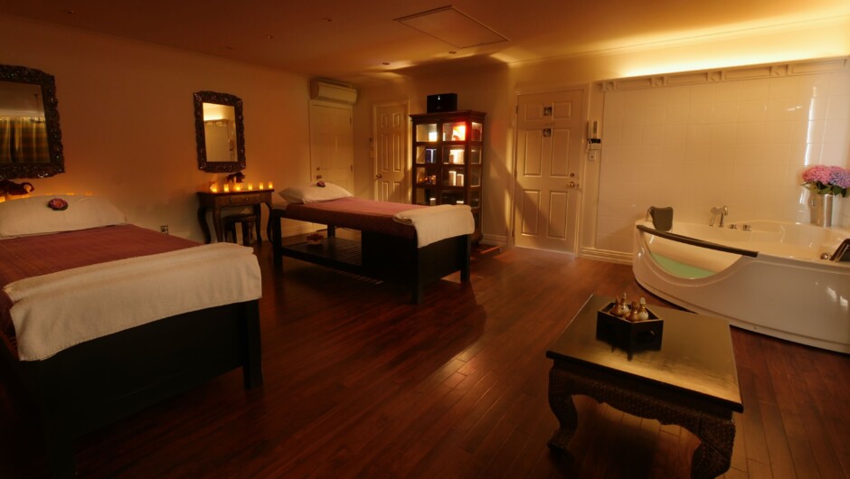 Relax with your loved one in one of our private couples therapy rooms.