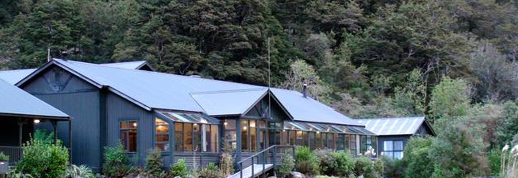 Quintin lodge on the Milford Track
