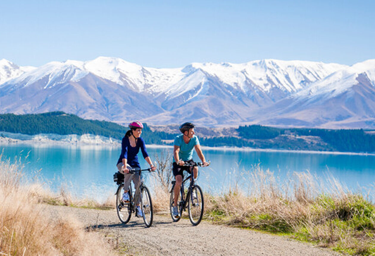 Stunning scenery and varied local attractions will compete for your attention as you explore New Zealand's diverse cycle trails and mountain biking tracks. Find out about the great rides of New Zealand.