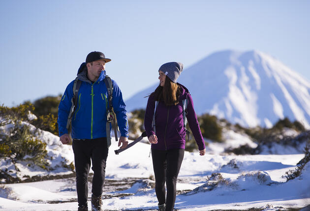 Discover North Island’s unique winter experiences on this 7-day itinerary that takes you from stunning underground cave formations to beautiful lakes, geothermal attractions and snowy peaks with views to die for.