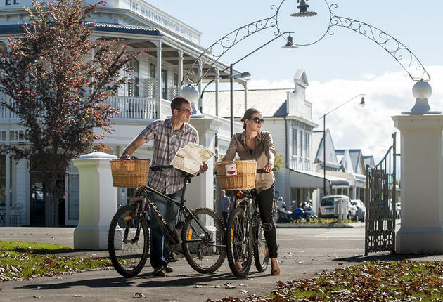 Wairarapa bietet eine nette Mischung aus Weingütern, Essen und historischem Charme. Martinborough, Masterton oder Carterton sind die wichtigsten Orte.