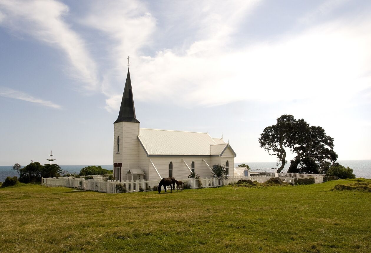 Stop in Te Araroa to admire our oldest pohutukawa tree, then climb up to the top of the East Coast Lighthouse on the most eastern point of New Zealand. Find more things to do. 