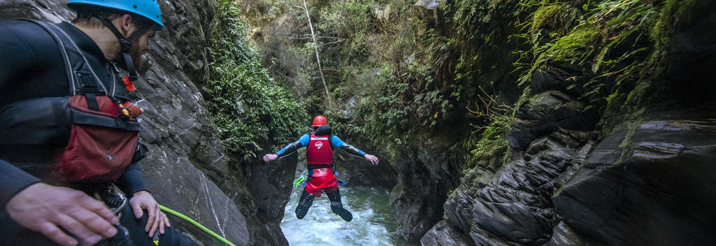 Canyoning in Queenstown 