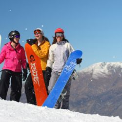 Der tolle Naturschnee in Queenstown erwartet dich.