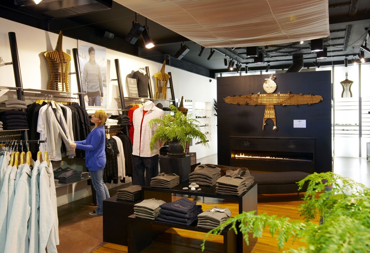 映画に登場するような美しい風景に囲まれて一流のショッピングを体験できるのがクィーンズタウンです。