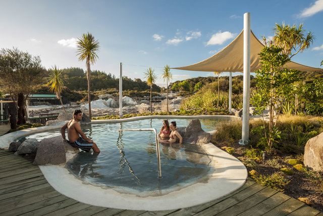 ロトルアの温泉とスパリゾート ニュージーランドの見どころとアクティビティ
