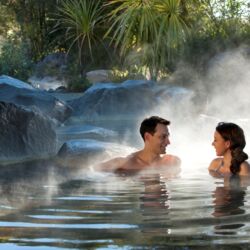 In den Mineralpools in Rotoruas Polynesian Spa, die ihre Wärme geothermalen Aktivitäten verdanken, können Sie sich aufwärmen.