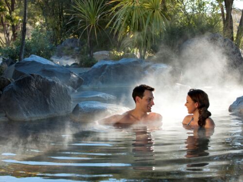 In den Mineralpools in Rotoruas Polynesian Spa, die ihre Wärme geothermalen Aktivitäten verdanken, können Sie sich aufwärmen.
