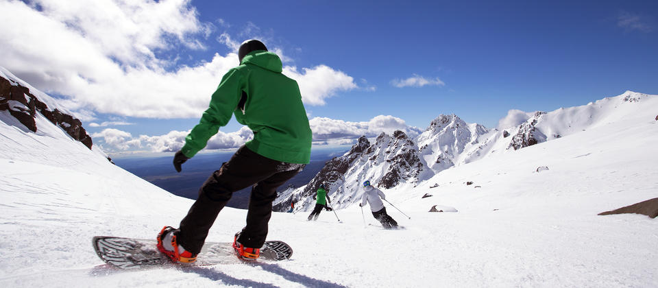 Ski and snowboard Whakapapa