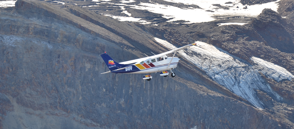 鲁阿佩胡山（Mount Ruapehu）山顶激动人心的飞机观光之旅