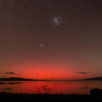 Aurora above Lake Wairarapa looking to south 