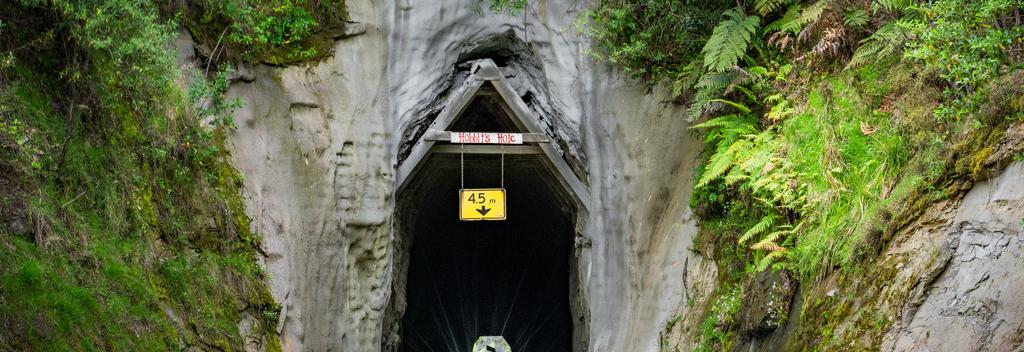 Moki Tunnel, Forgotten World Highway