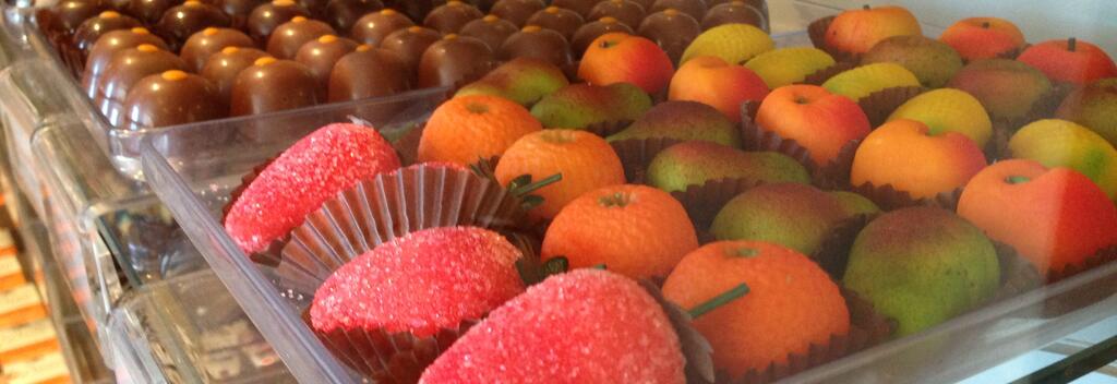 Explore the eateries of Greytown, including chocolate boutiques.