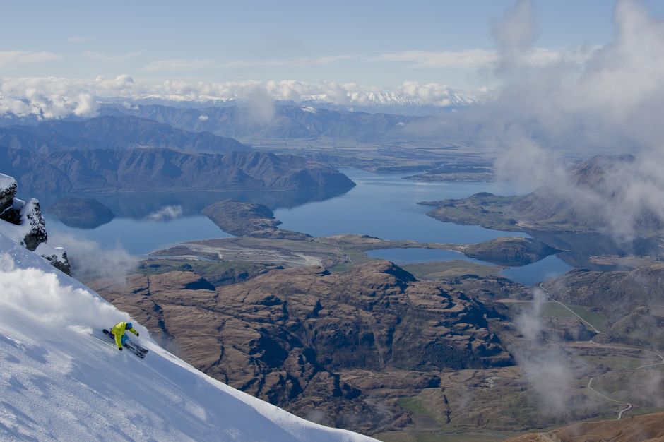 Treble Cone sind hervorragend ausgerüstet und bieten eine Mischung aus Pisten für Skifahrer und Snowboarder aller Stufen.