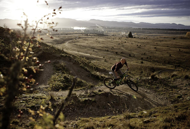 This fast and flowing single-track mountain biking circuit has million-dollar views of the mighty Clutha/Mata-Au River and Wanaka Basin.
