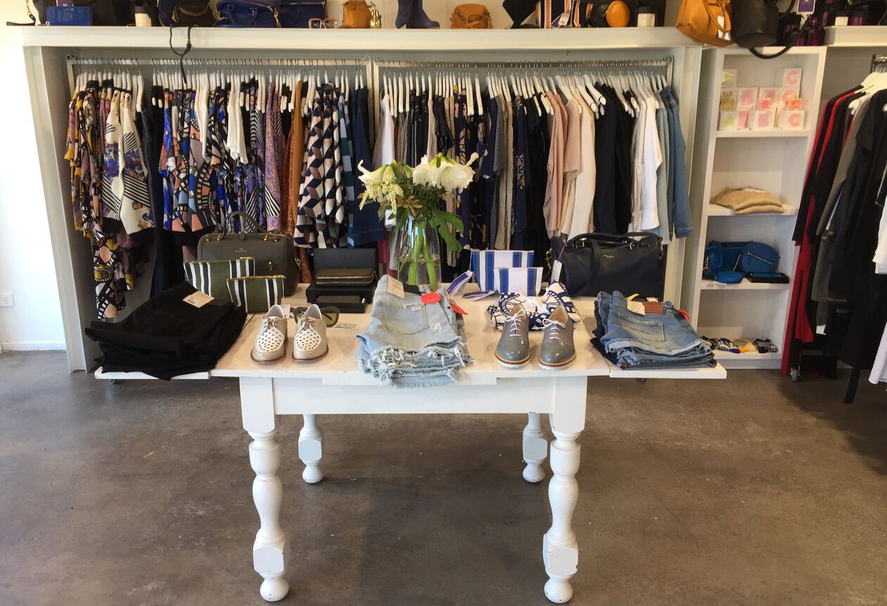 Nestled on the shores of Lake Wanaka, the charming town of Wanaka has a vibe reminiscent of a cosmopolitan city – without the crowds.