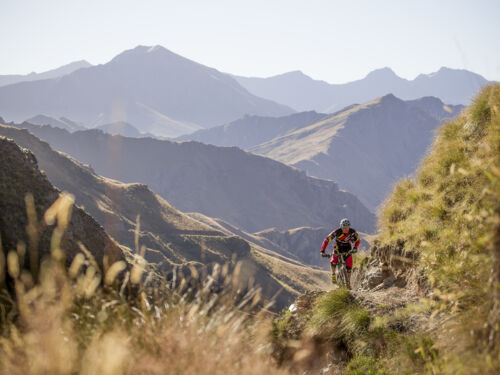 Any mountain biking experience in Wanaka would not be complete without riding the epic Skippers Canyon Track.
