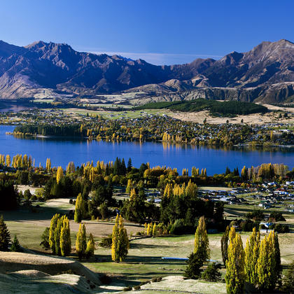Lake Wānaka township