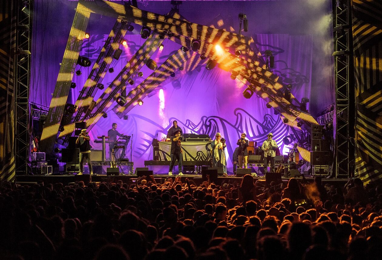 Not just another music festival! Listen to chilled beats by the beach at Splore, immerse yourself in Pacific cultures at Pasifika, or party in the Southern Alps at Rhythm and Vines – New Zealand’s festivals are as diverse as its landscapes.