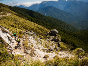 オールド・ゴースト・ロードはニュージーランドでも比較的新しいトレイルです。ハイキングやマウンテンバイクで心に残る本格的なアドベンチャーが満喫できます。