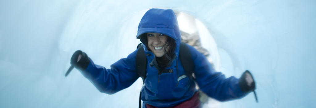 导游陪同的冰川徒步之旅是探索弗朗茨约瑟夫冰川（Franz Josef Glacier）的一种神奇方式。