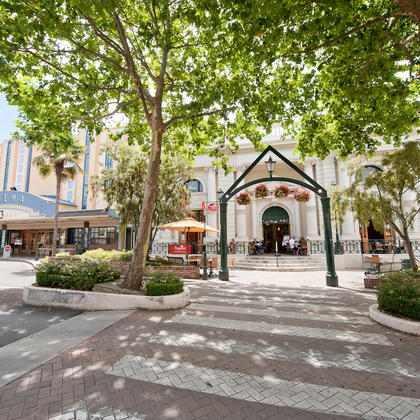 Victoria St, Whanganui.