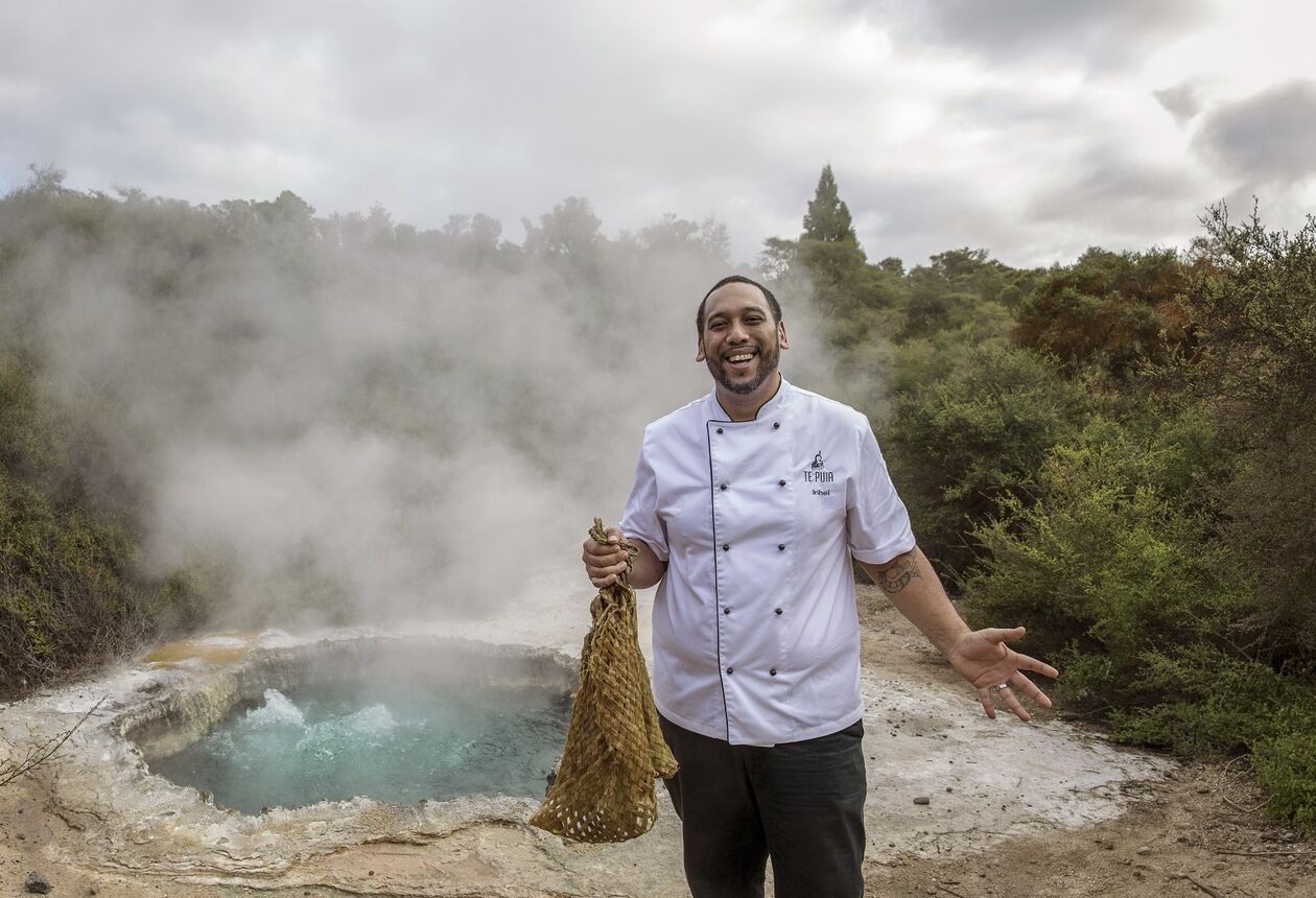 The Māori hāngī is a traditional way of cooking food. Find out what a hāngī involves and where you can try one for yourself. 