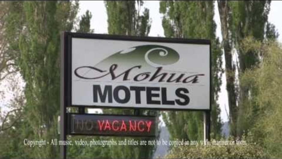 Mohua Motels in Takaka is a 1 minute stroll to the main shopping area. A quality motel with larger than normal rooms. A short drive to Farewell Spit, Collingwood township and the golden beaches of Pohara, Mohua Motels is the ideal accommodation location f