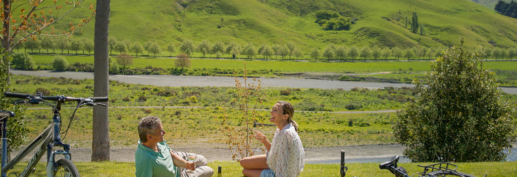 With almost endless route options from easy to ambitious, it's a great way to reach many Hawke's Bay attractions while soaking up the scenery.