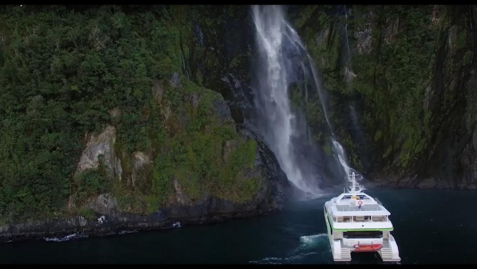 A luxury cruise in the Milford Sound with JUCY