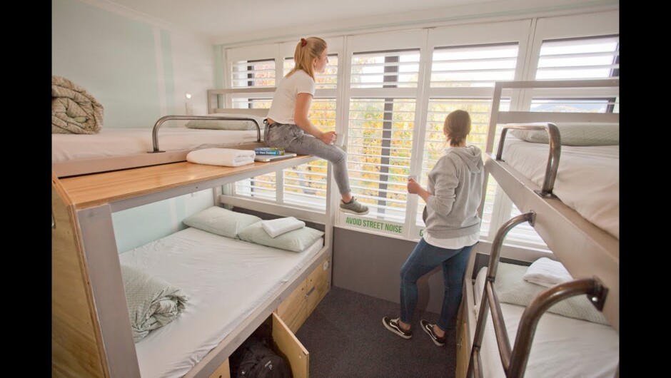 Absoloot Hostel QT Family Rooms. Have you got kids at 15 years or under? Do you want to treat them to an amazing NZ experience, with all of the amenities (but not the price), so you can spend more on your adventures?  We are the perfect option for you.