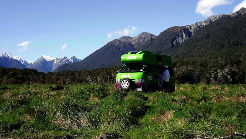 Adventure New Zealand with a JUCY campervan!