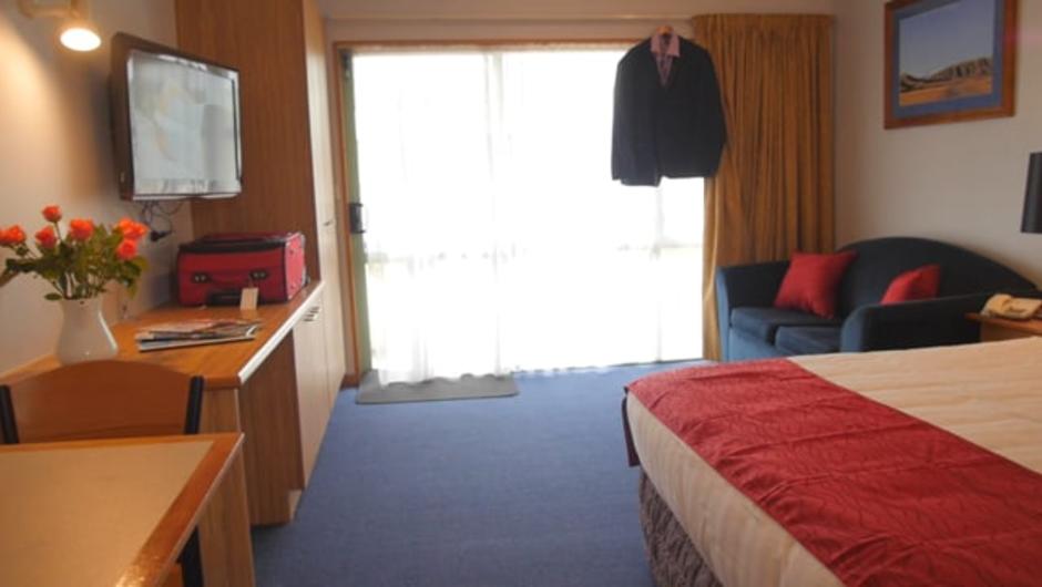 Christchurch Classic Motel &amp; Apartment spacious  Comfortable Queen Studio . Book direct.