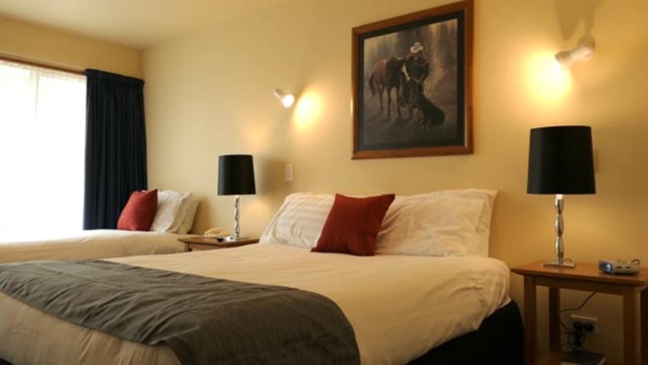 Christchurch Classic Motel &amp; Apartments Twin Studio, Affordable Comfortable  family Rooms . Book direct.