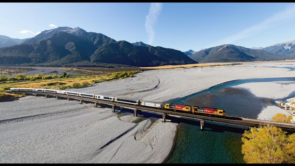 Scenic Highlights of the TranzAlpine in Summer