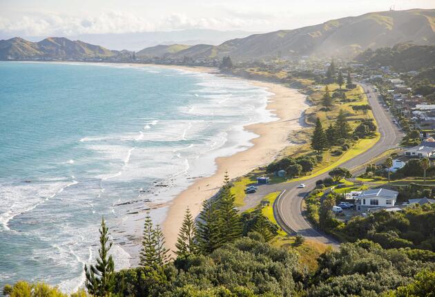 During your getaway to the Tairāwhiti Gisborne region make sure you check out the small towns along the coast. Loads of water activities, fishing and golden beaches await. Find out where to go.