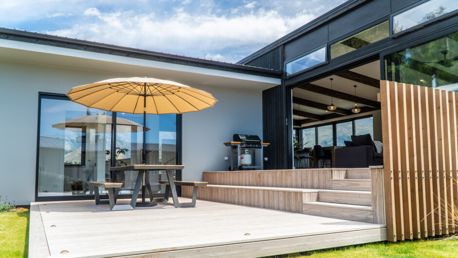 Release Wanaka - Farrant Drive. Enjoy the outdoor entertaining area.