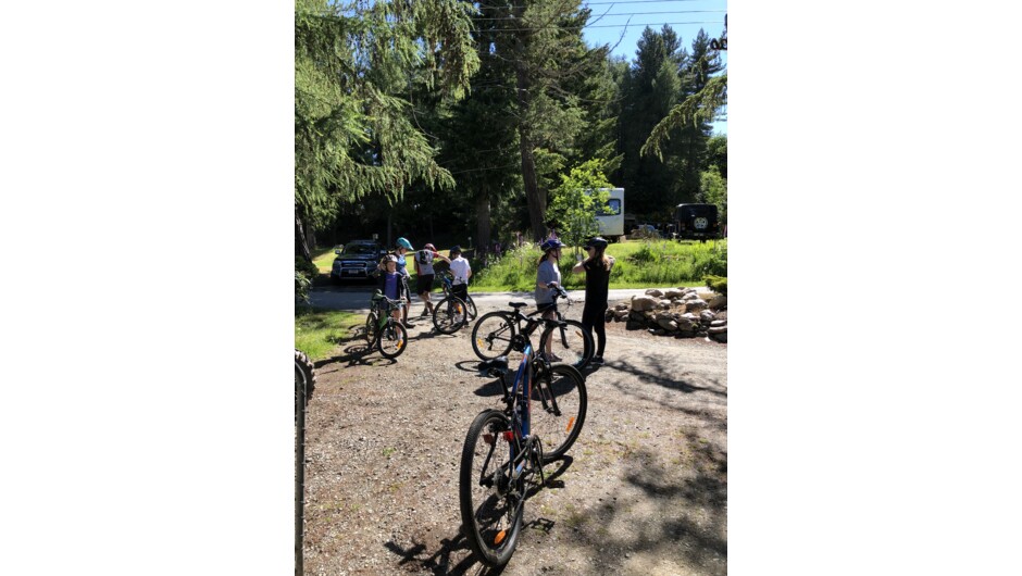 You can explore the forest, Naseby or the Central Otago Rail Trail by bike. Bike hire is available from the office at the Park.