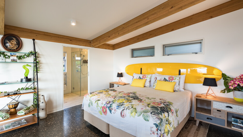 Beach front holiday accommodation for couples in luxury  at The Beachfront Cabana, Honeymoon Suite, Cable Bay near Coopers Beach, Northland.