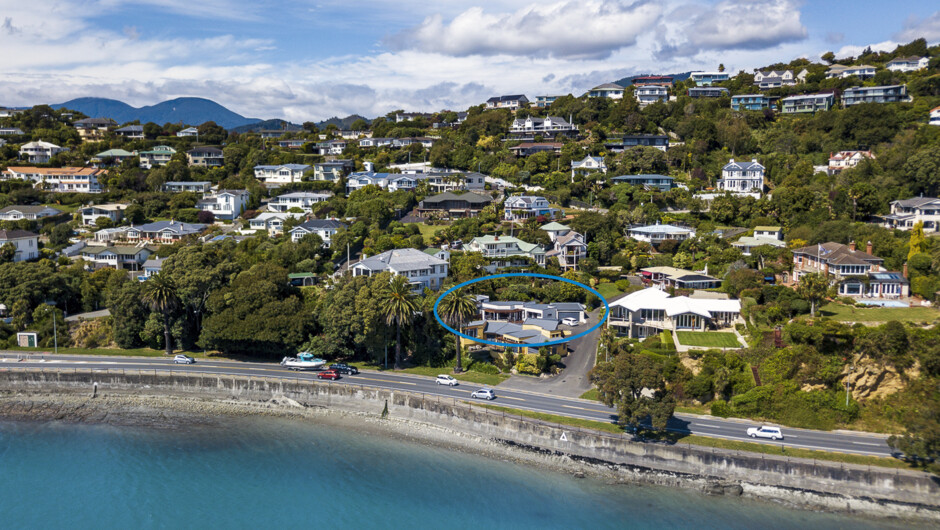 On The Rocks - Nelson Waterfront Holiday Home