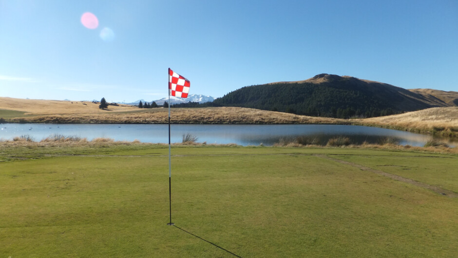 Play one of the world&#039;s most beautiful golf courses at The Cairns Alpine Resort, Lake Tekapo.