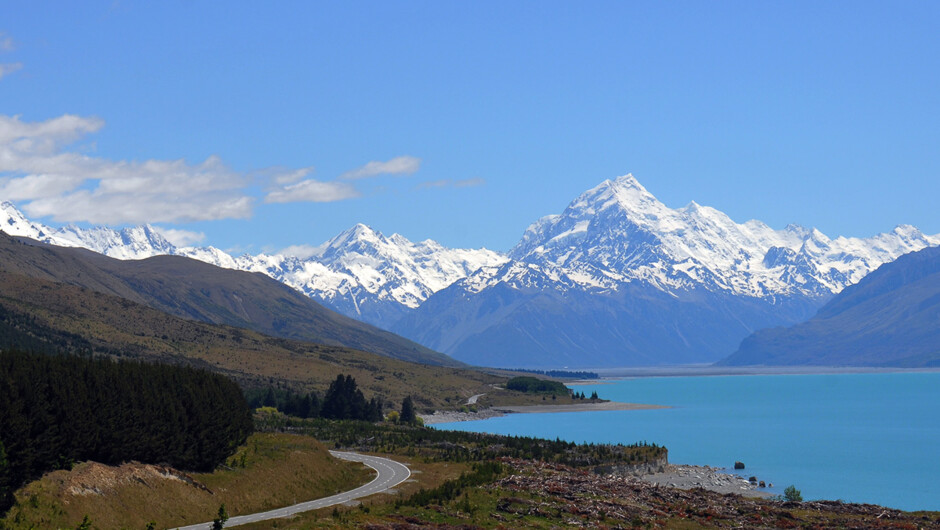 Aoraki / Mt Cook and lake Pukaki