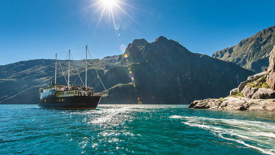 Cruise on Milford Sound.
