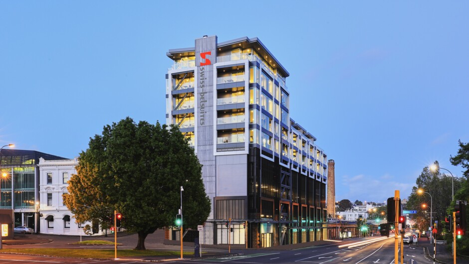 Swiss-Belsuites Victoria Park Auckland. Next to large Victoria Park and walking distance to waterfront and SkyTower