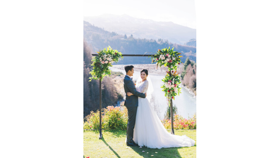 A wedding photograph by photographer Panda Bay Films at Trelawn Place, Queenstown