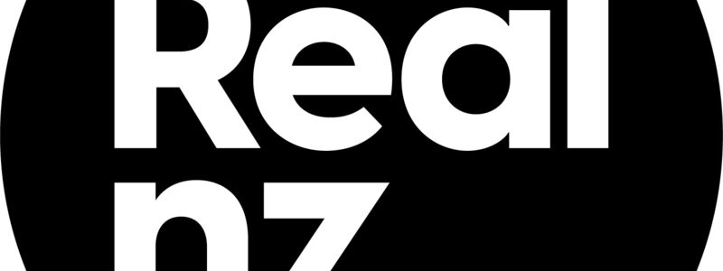 realnz_circle_logo_b.png