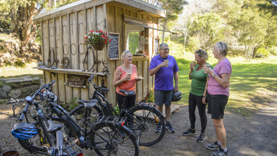 Morning tea Stop at Utakura Valley - Snows Farm - Twin Coast Cycle Trail