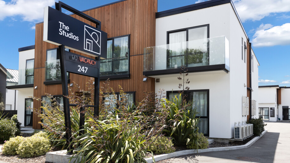 The Studios is our premium motel accommodation, awarded a 4-star plus Silver Qualmark rating. Built-in 2019 these comfortable rooms are ideal for leisure and business travelers as well as families and groups.