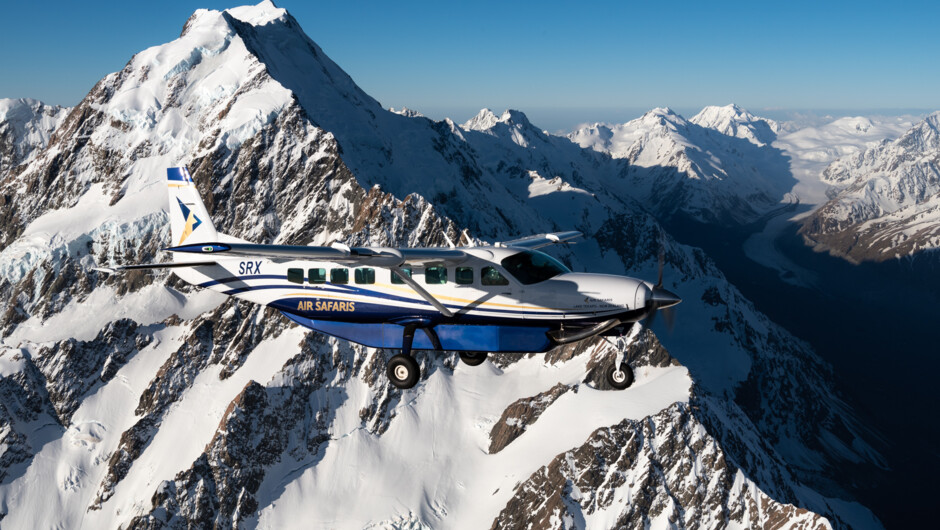 See Mt Cook on an amazing flight with safe, modern aircraft and experienced local pilots.