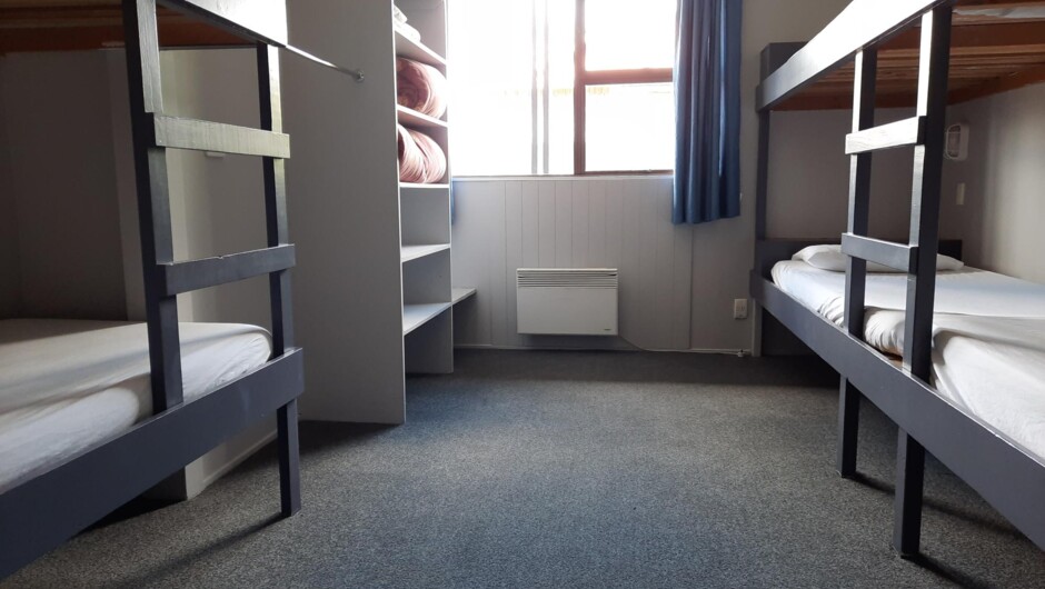 6-Bedroom Dorm (sleeps 6) - shared facilities